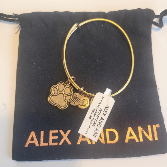 New $28 Alex and Ani Gold Paw Charm Bracelet - Picture 1 of 2